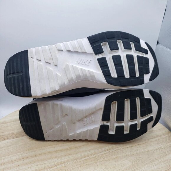 Nike Air Max Thea Ultra Flyknit Black & White Tennis Shoes Women's U.S Size 7.5 - Picture 6 of 7
